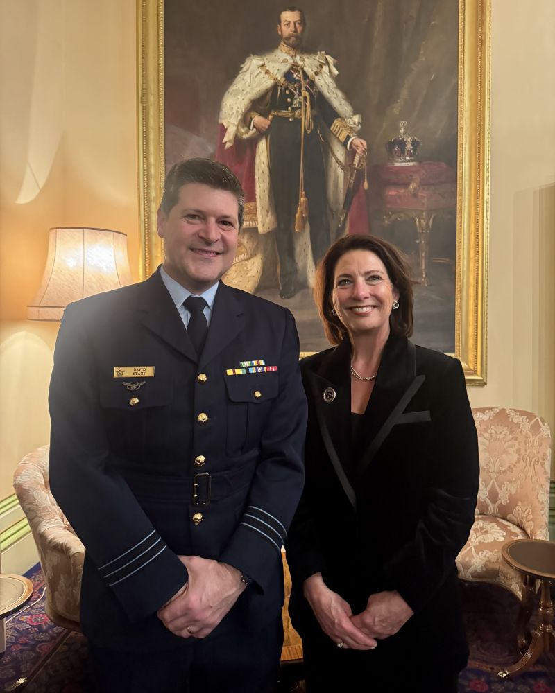 The Governor stands next to a man in RAAF uniform