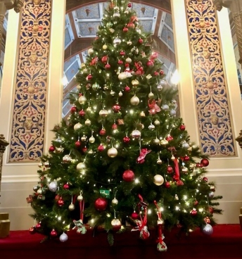 GH Christmas Tree