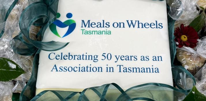 meals_on_wheels_cake_3