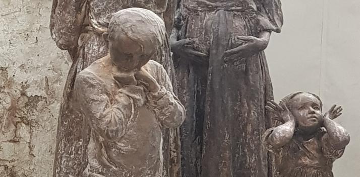 orphan-school-children-statues