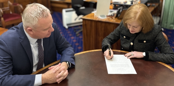 Premier of Tasmania - signing of Proclamation re State Election 11-06-25