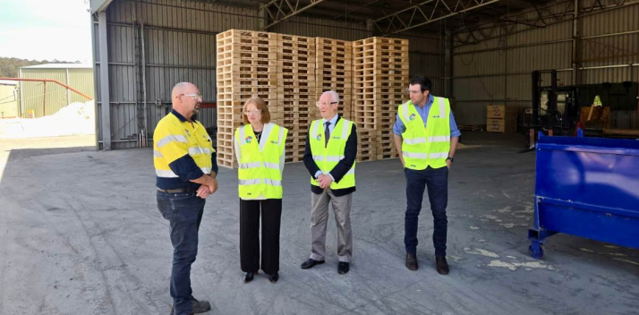 Her Excellency and Professor Chalmers at the CMTP Branxholm Sawmill