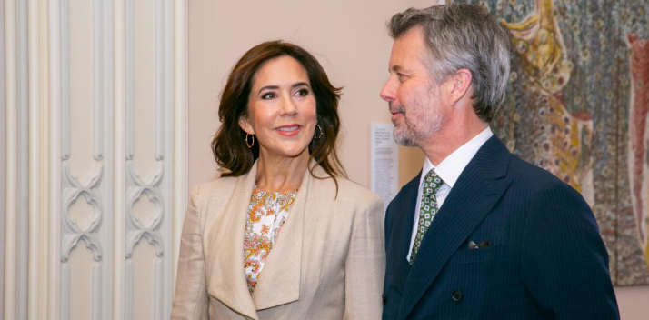 Their Majesties in the Main Hall at Government House